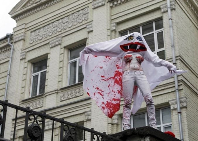 Кровосися