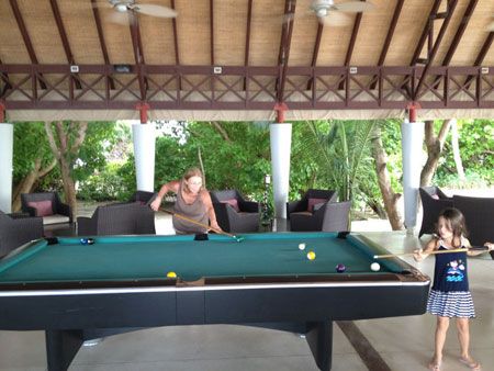 Волочкова показала грудь и рассказала, как отдыхает на Мальдивах (фото)