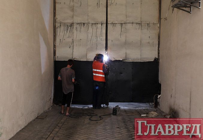 Как в Киеве Гостиный двор защищали Как в Киеве Гостиный двор защищали