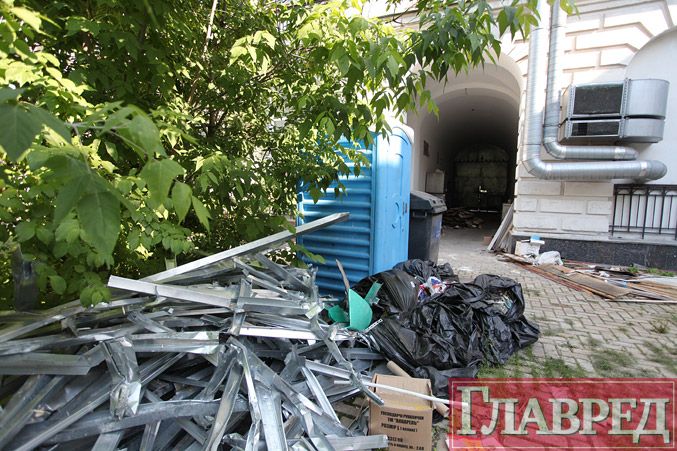 Как в Киеве Гостиный двор защищали Как в Киеве Гостиный двор защищали