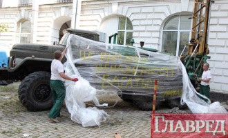 Как в Киеве Гостиный двор защищали