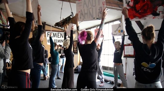 FEMEN в Париже провели тренировку секстремисток, опубликовано фото