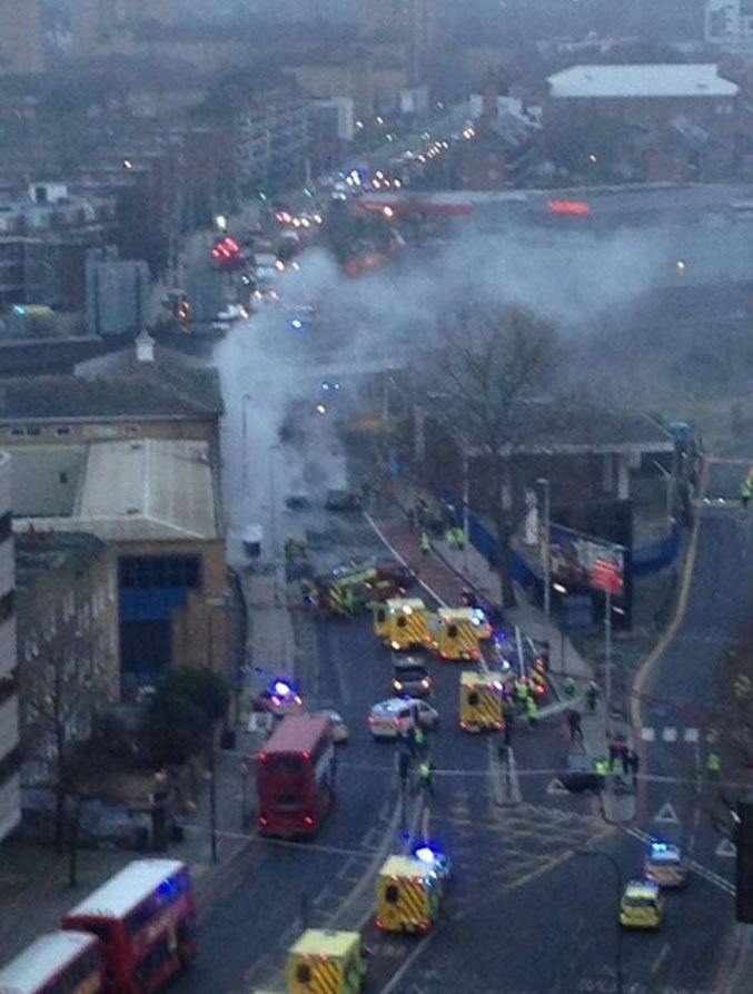 В центре Лондона разбился вертолет, есть погибшие