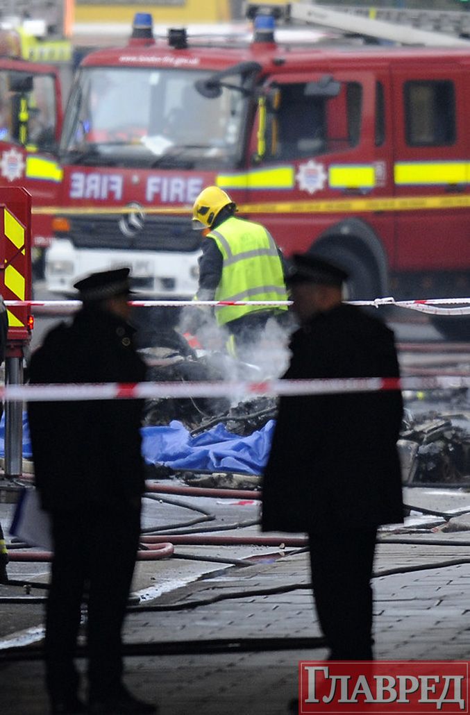 В центре Лондона разбился вертолет, есть погибшие