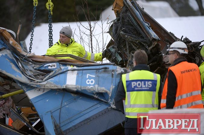 В Швеции из дома достали угнанный поезд