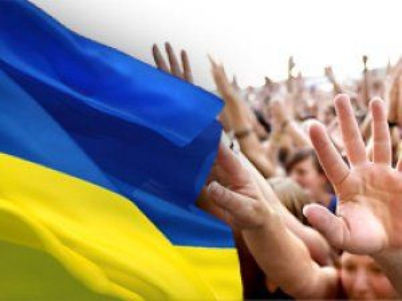 Более половины украинцев готовы на компромиссы с РФ ради мира – опрос