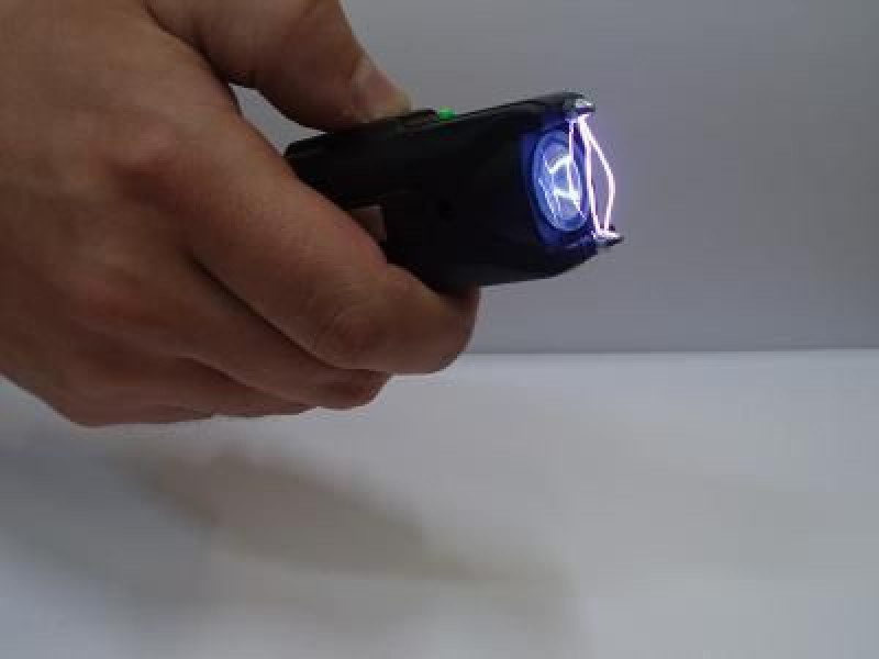 Уряд схвалив розширення прав поліції щодо використання електрошокера