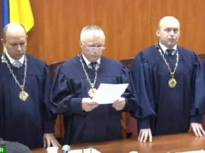 Суд отказался рассматривать иск о незаконности голосования за скандальные законы 16 января