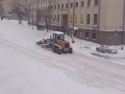 Власти Киева пообещали расчистить снег к понедельнику