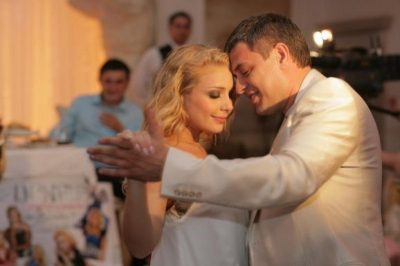 Тіна Кароль привітала покійного чоловіка з річницею весілля: Ми вічність