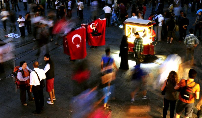 По Турции прокатилась новая волна массовых протестов