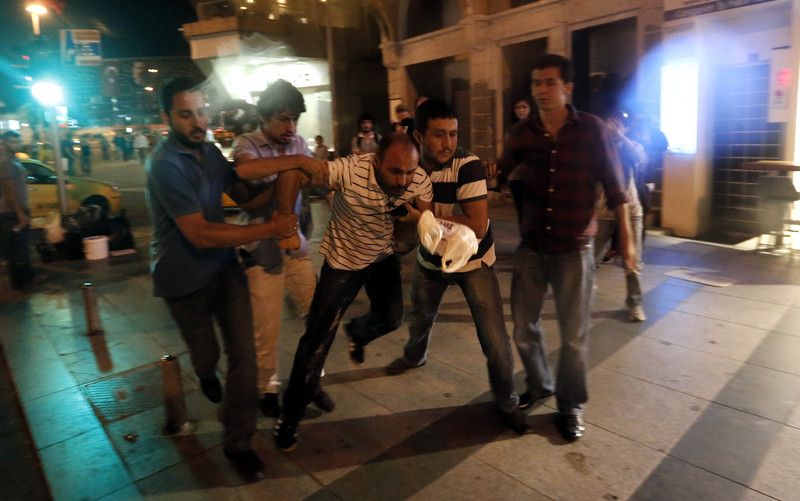 Протесты в Турции: арестованы почти 60 человек, 12 журналистов ранены