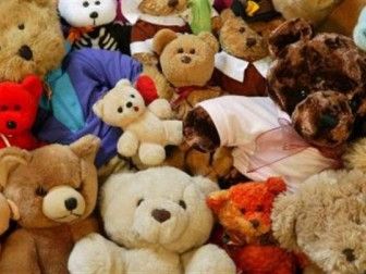 В Тернополе автомат с игрушками чуть не убил маленькую девочку