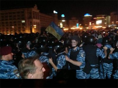 В оппозиции заявили, что каждую ночь ждут разгона Евромайдана