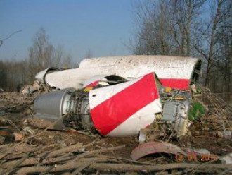 Самолет президента Качиньского разбился под Смоленском