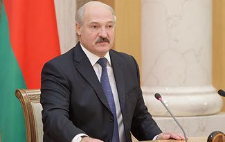 Журналист полагает, что ключевое условие объединения Беларуси и РФ — подкуп Александра Лукашенко Кремлем Журналист полагает, что ключевое условие объединения Беларуси и РФ — подкуп Александра Лукашенко Кремлем