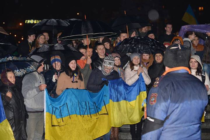 Евромайдан в предыдущие дни не был таким многолюдным, как в воскресенье