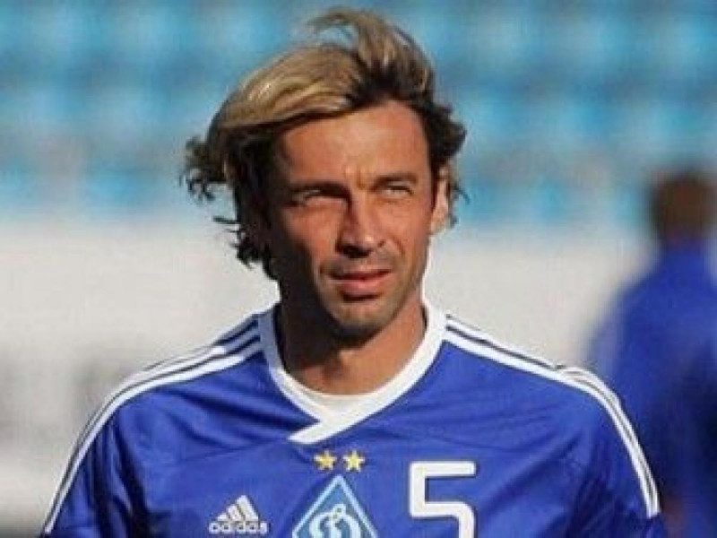 Винесли всі медалі: окупанти обікрали легендарного українського футболіста