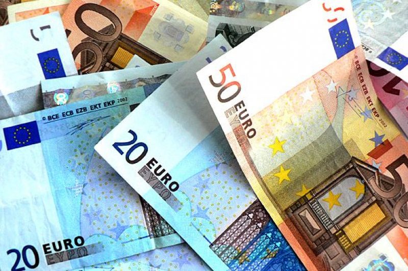 600 миллионов под елочку. Европейский инвестбанк даст Украине деньги на малый и средний бизнес