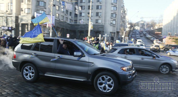 Автомайдан выезжает из центра Киева