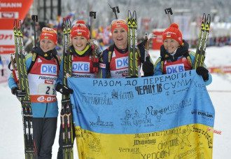 Украинские биатлонистки завоевали золото и кричали: "За Майдан!", опубликованы фото и видео
