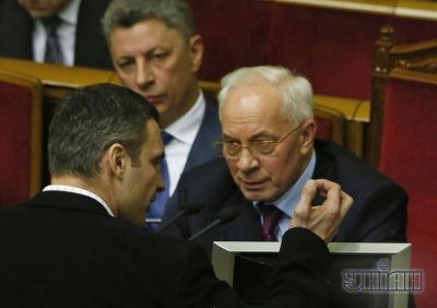 Азаров и Кличко - после провала отставки Кабмина