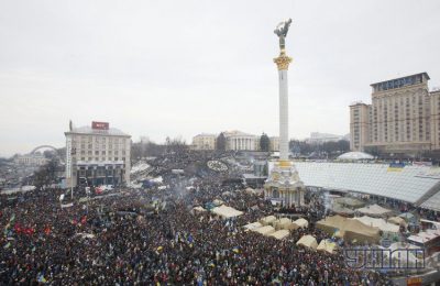 День достоинства на Евромайдане День достоинства на Евромайдане