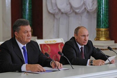 Бои на Майдане: Путин по просьбе Януковича отправляет в Киев посредника