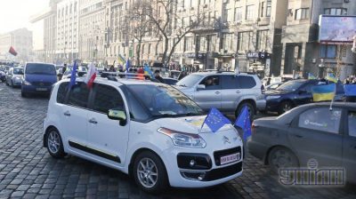 Акции Автомайдана собирают тысячи учстников
