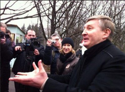 Ахметов отреагировал на бои в Киеве: призвал к немедленным переговорам