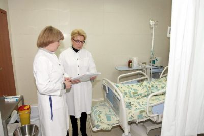 Министр здравоохранения РаисаБогатырева посетила Татьяну Чорновол в больнице Министр здравоохранения РаисаБогатырева посетила Татьяну Чорновол в больнице