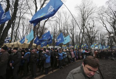 Комендант Антимайдана рассказал, как на месте их митинга кто-то "подбросил" мусор