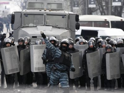 переговоры проходят на фоне столкновений на грушевского