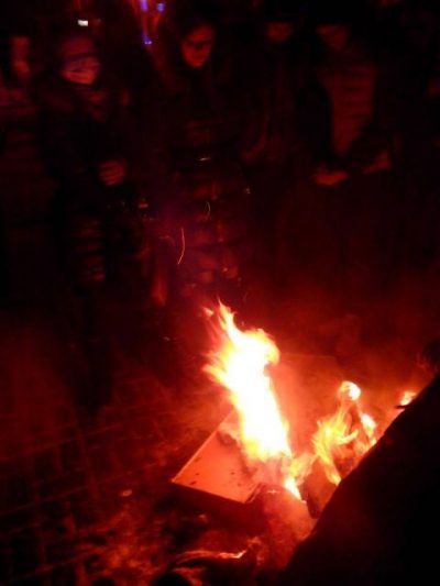 В Черкассах при штурме ОГА пострадала девушка, состояние критическое