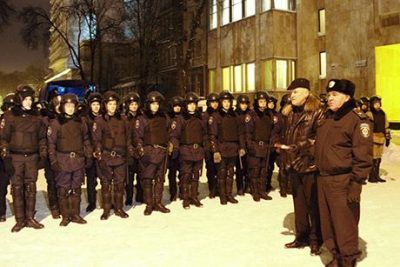 Командующий Внутренних войск обвинил оппозицию в подкупе бойцов