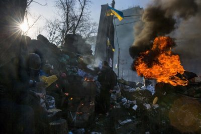 Майдан отказался уходить с Грушевского: "Очень хорошие баррикады"