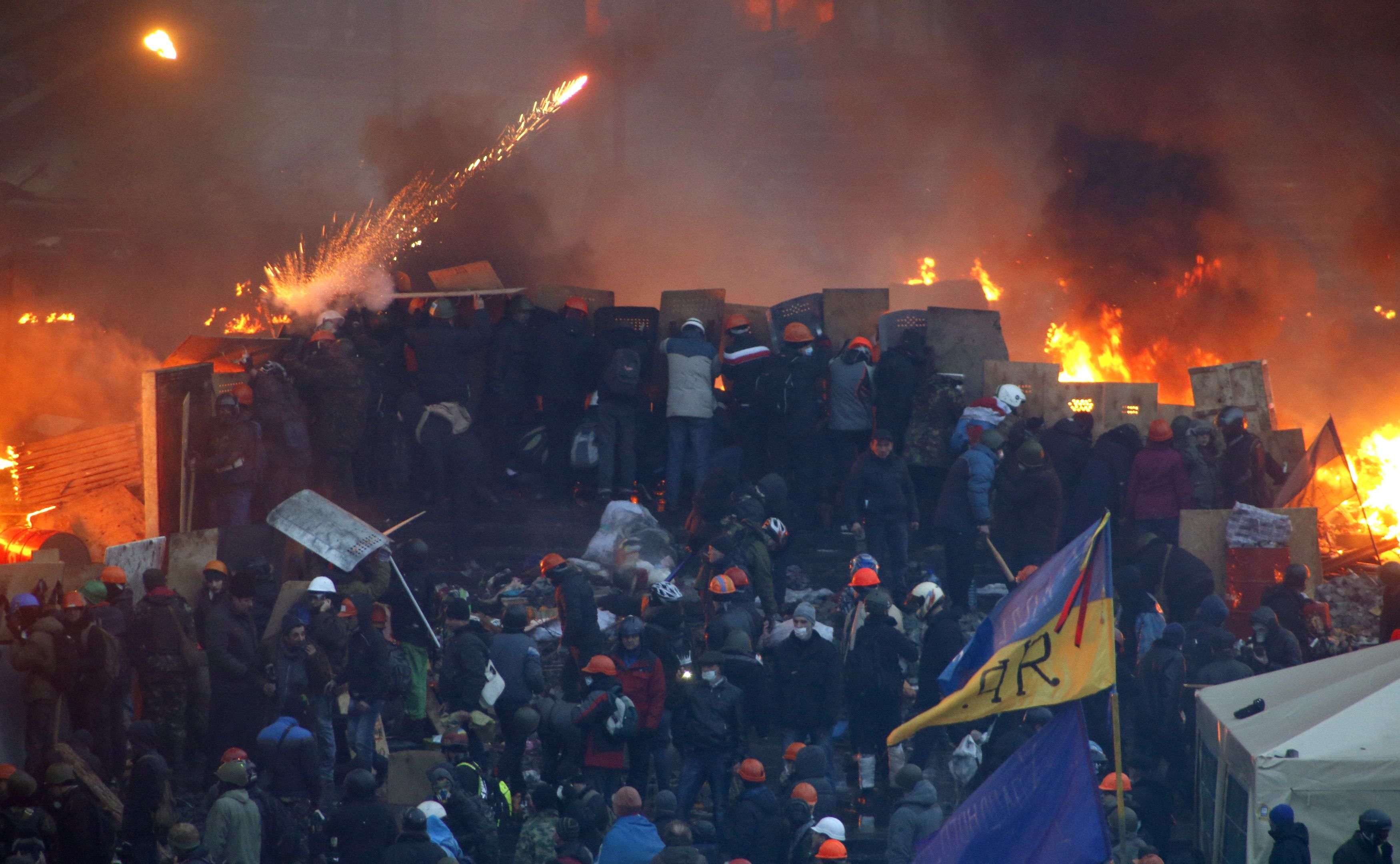 Что произошло на майдане в 2014. Киев Майдан 2014. Майдан Украина 2013.