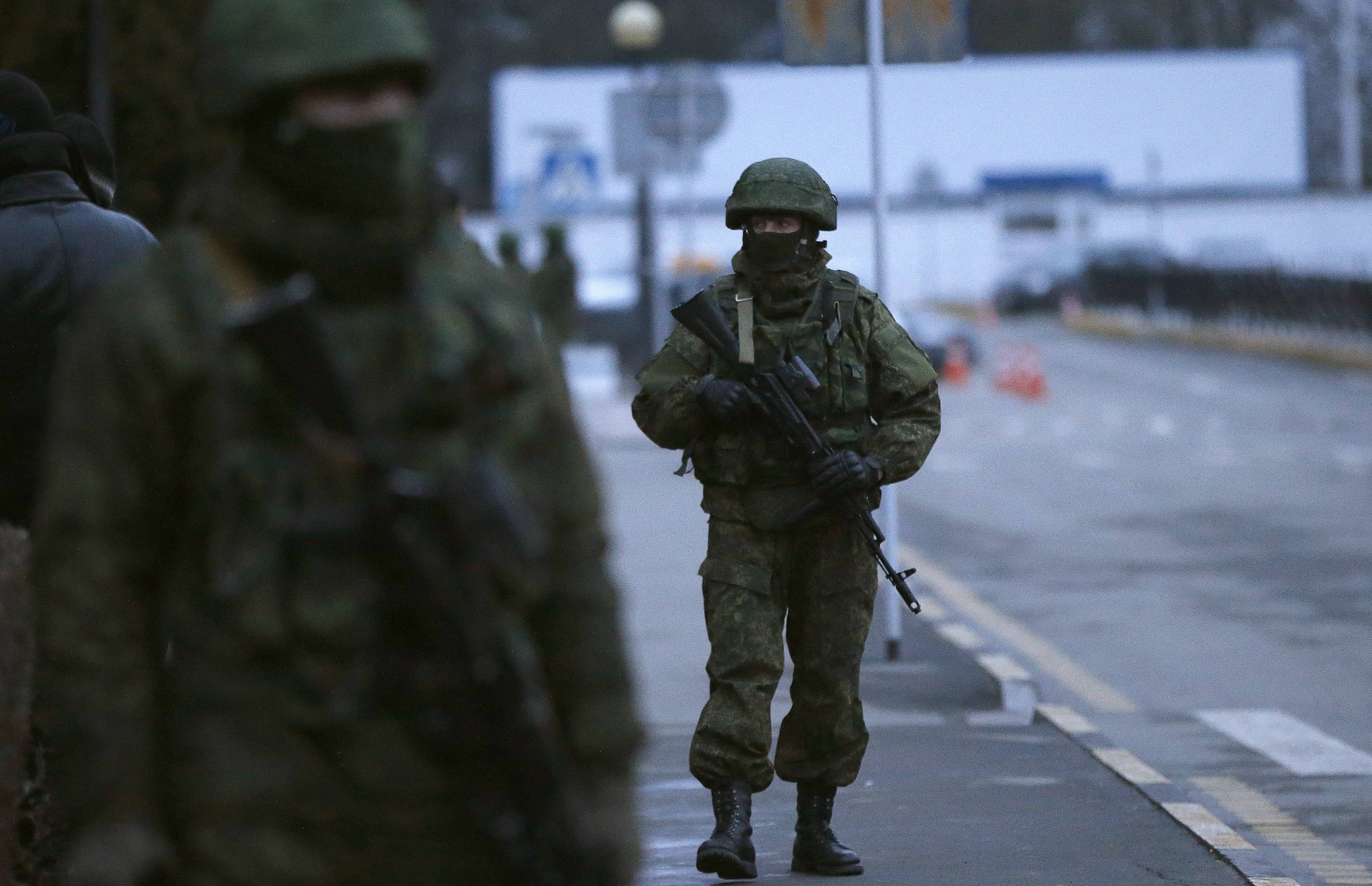 РФ перебрасывает в Крым воевавших на Донбассе псковских десантников