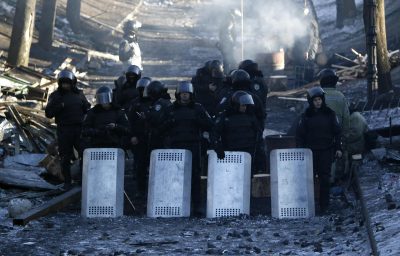 Захарченко рассказал, чем вооружена милиция на Грушевского: опубликован список