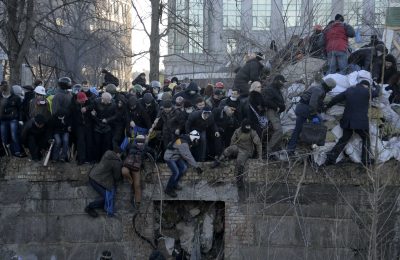 МВД: в центре Киева погибли 9 человек, двое из них - милиционеры