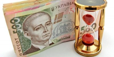 Гривна "задержится" в Крыму до 2016 года, а украинский язык будет одним из государственных