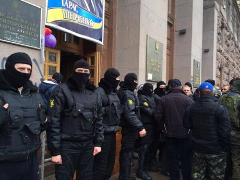 Активисты Майдана готовы снова занять КГГА: Пшонка пока молчит