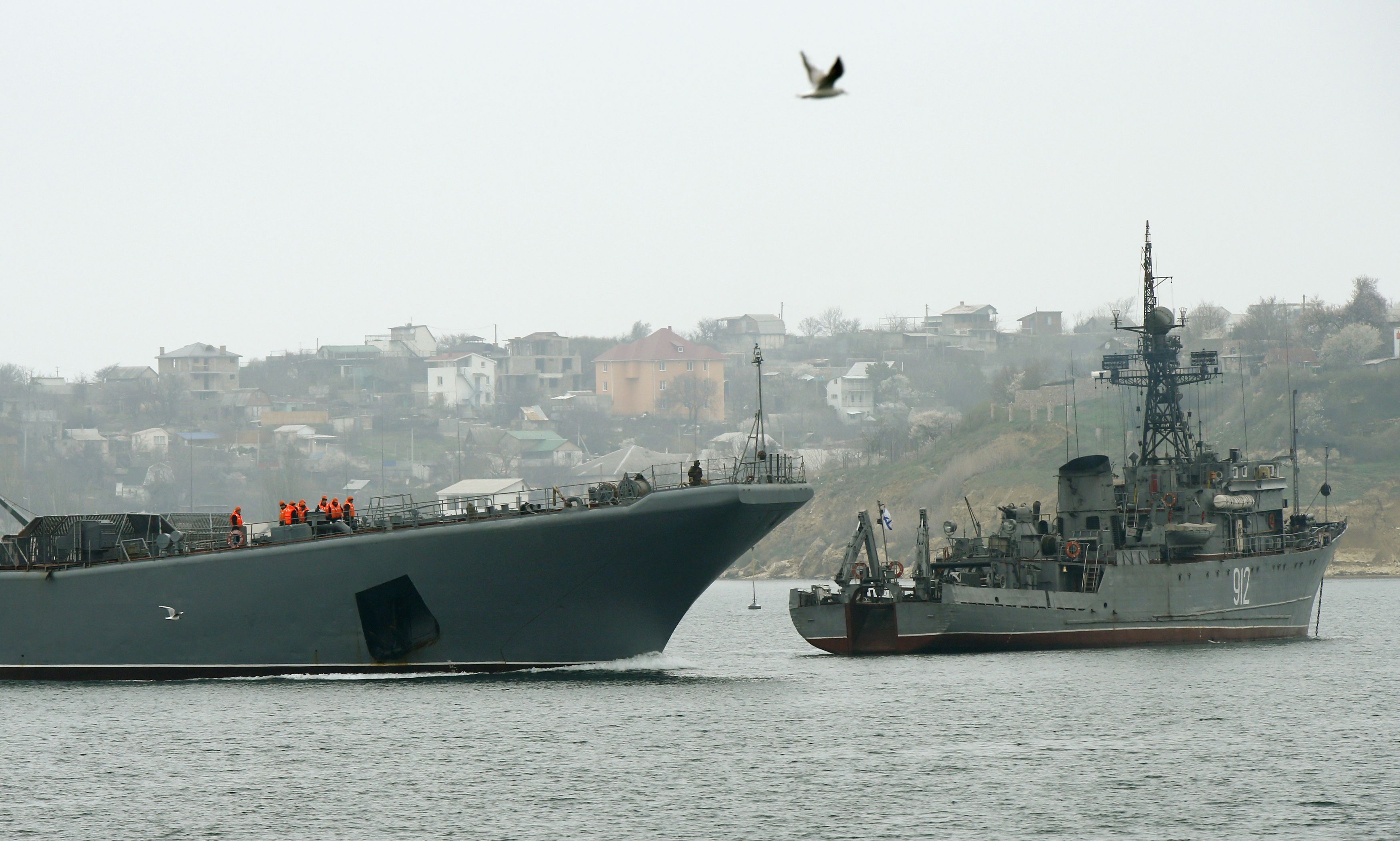 Флот РФ перекрыл 70% Азовского моря и намерен открыть огонь: ВМС Украины сообщили детали