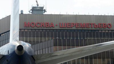 В Шереметьево назвали причину возвращения загоревшегося SSJ-100 в аэропорт