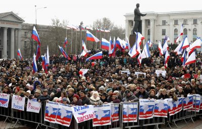 Пророссийский митинг в Симферополе Пророссийский митинг в Симферополе