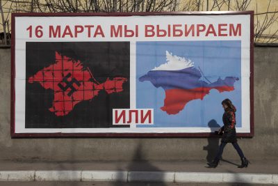 В Крыму активно призывают голосовать за присоединение к России В Крыму активно призывают голосовать за присоединение к России