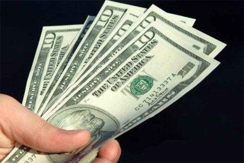 Новый рекорд падения гривны - доллар взлетел до 12,50 грн
