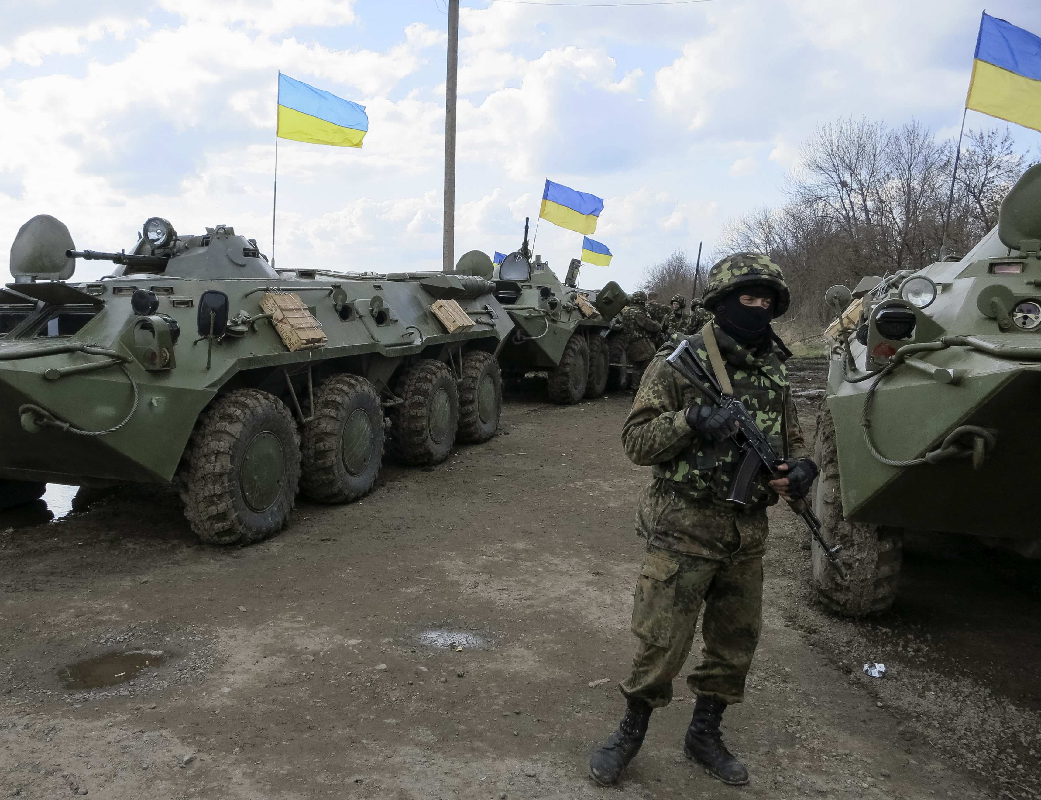 Горячую фазу войны в Донбассе пообещали у Порошенко – СМИ картинка Горячую фазу войны в Донбассе пообещали у Порошенко – СМИ картинка
