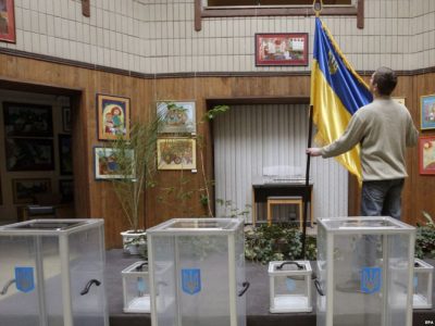 На Луганщине сепаратисты угрожают расправой членам ОИК: требуют остановить подготовку к выборам