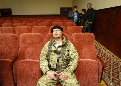 Сепаратисты в Луганске Сепаратисты в Луганске
